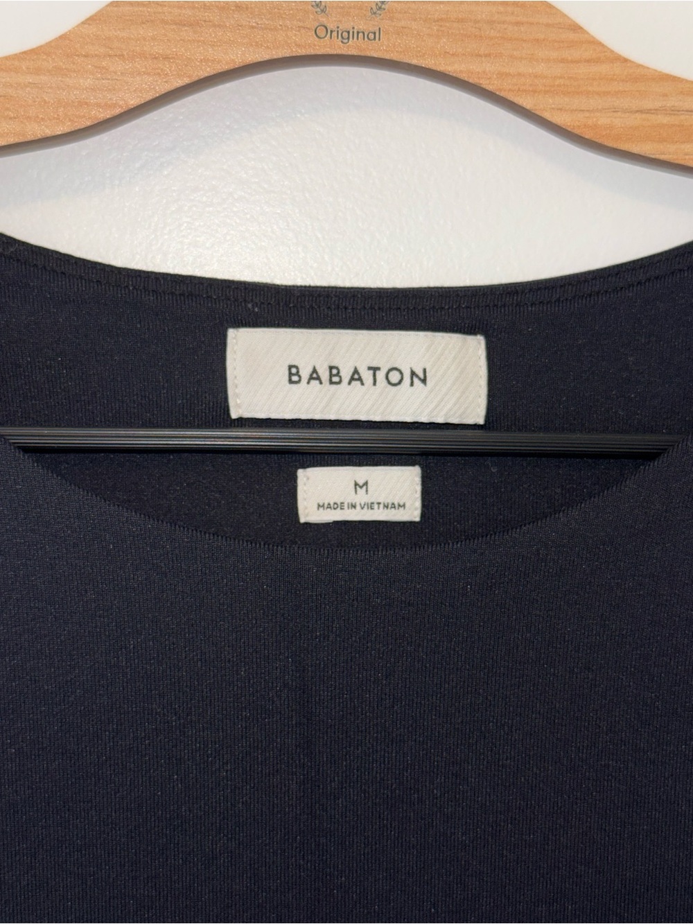 Aritzia Babaton Contour T Shirt Bodysuit - Black - Size M - Picture 3 of 7
